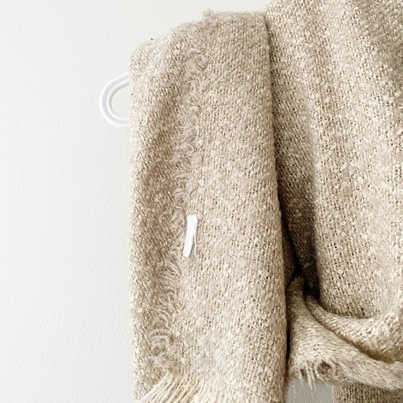 Beige Blanket Scarf - Picture 4 of 4